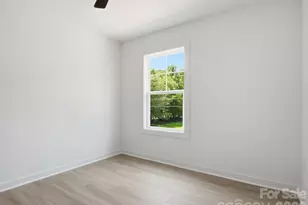 2806 Willow St, Charlotte, NC 28208 - Photo 25