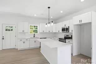 2806 Willow St, Charlotte, NC 28208 - Photo 5