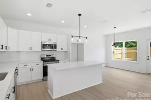 2806 Willow St, Charlotte, NC 28208 - Photo 3