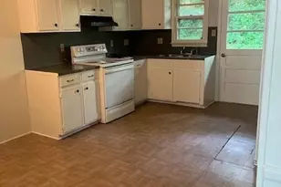 318 Salisbury Rd, Statesville, NC 28677 - Photo 3