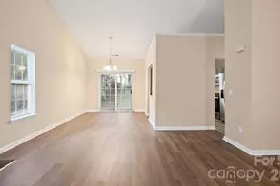 5322 Chinemist Ct, Charlotte, NC 28269 - Photo 9