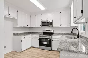 2931 Greenleaf Rd, Clover, SC 29710 - Photo 15