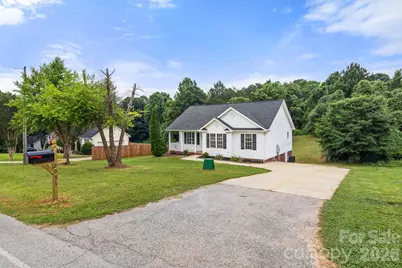 2931 Greenleaf Road, Clover, SC 29710 - Photo 3