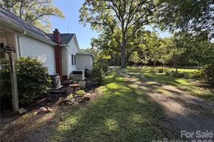 3538 Back Creek Church Rd, Charlotte, NC 28213 - Photo 15
