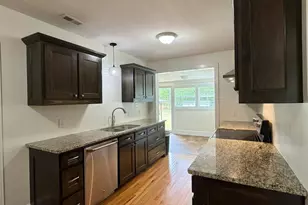 917 W Pine St, Blacksburg, SC 29702 - Photo 9
