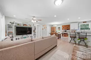2370 Ellen St, Granite Falls, NC 28630 - Photo 5