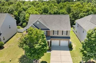 9718 Loughlin Ln, Charlotte, NC 28273 - Photo 3