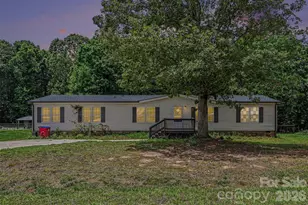 4533 Red Apple Dr, Bessemer City, NC 28016 - Photo 1