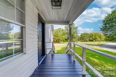 452 13th Avenue NE, Hickory, NC 28601 - Photo 3