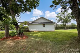 345 Mt Pleasant Rd N, Mount Pleasant, NC 28124 - Photo 15
