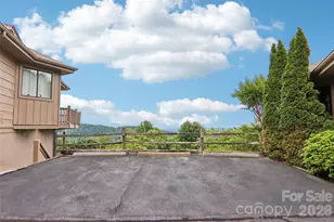 138 Woodbridge Dr, Hendersonville, NC 28739 - Photo 9