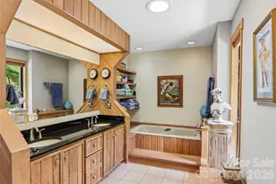 138 Woodbridge Dr, Laurel Park, NC 28739 - Photo 27
