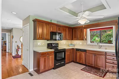 138 Woodbridge Drive, Hendersonville, NC 28739 - Photo 21