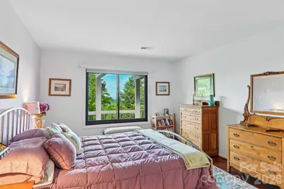 138 Woodbridge Drive, Hendersonville, NC 28739 - Photo 35