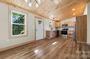 212 Brigsy Ln, Whittier, NC 28789 - Photo 3