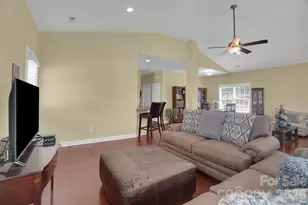 309 Mill Rd, Charlotte, NC 28216 - Photo 23