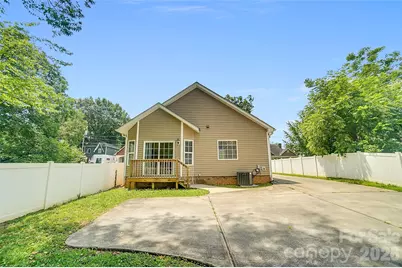 309 Mill Road, Charlotte, NC 28216 - Photo 41