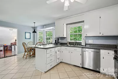 11808 Tall Oak Place, Charlotte, NC 28226 - Photo 13