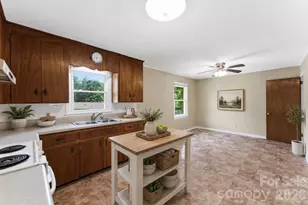 609 Temple St, Kings Mountain, NC 28086 - Photo 9
