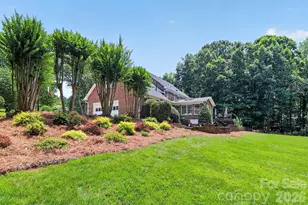 300 Quill Ln, Matthews, NC 28105 - Photo 3