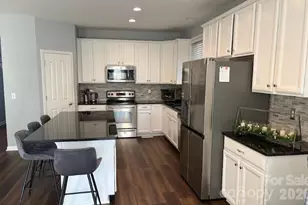 10104 Treetop Ln, Cornelius, NC 28031 - Photo 11