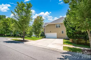 10104 Treetop Ln, Cornelius, NC 28031 - Photo 5