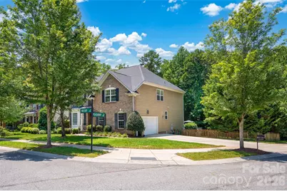 10104 Treetop Lane, Cornelius, NC 28031 - Photo 3