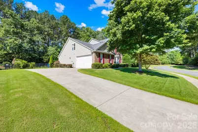 610 Springwood Drive, Waxhaw, NC 28173 - Photo 3