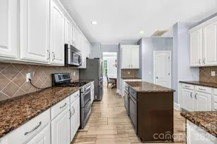 610 Springwood Dr, Waxhaw, NC 28173 - Photo 9