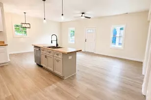 302 White St, Cherryville, NC 28021 - Photo 3