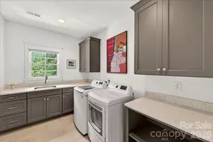 748 Ellsworth Rd, Charlotte, NC 28211 - Photo 39