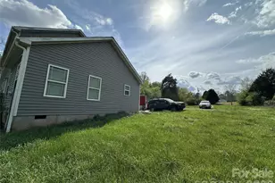 5149 Deer Meadow Ln, Morganton, NC 28655 - Photo 3