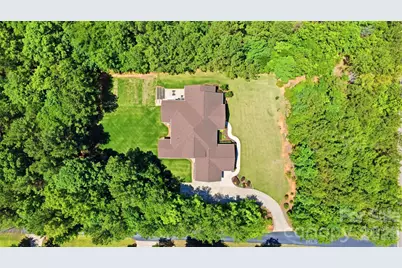 2006 Eagle Point Estate, Lancaster, SC 29720 - Photo 3