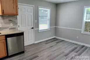 7714 Albemarle Rd, Charlotte, NC 28227 - Photo 9