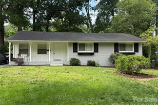 3526 Stonehaven Dr, Charlotte, NC 28215 - Photo 1