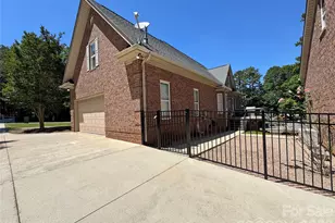 132 Monarch Ln, Mooresville, NC 28115 - Photo 3