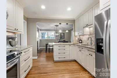5634 Wedgewood Drive, Charlotte, NC 28210 - Photo 13