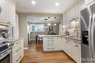 5634 Wedgewood Dr, Charlotte, NC 28210 - Photo 13