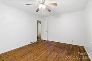 1909 Camp Greene St, Charlotte, NC 28208 - Photo 17