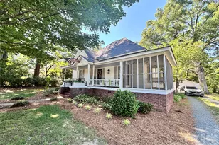 825 Montgomery Ave, Albemarle, NC 28001 - Photo 1