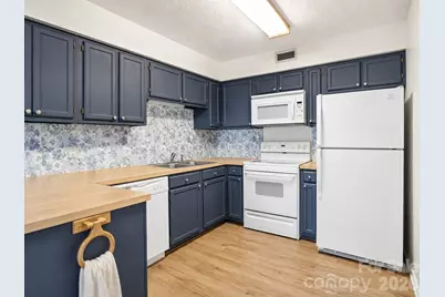 1330 5th Street NE #131, Hickory, NC 28601 - Photo 5