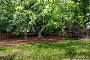 6807 Guinevere Dr, Charlotte, NC 28277 - Photo 31