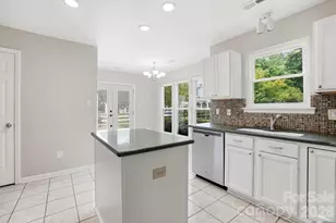 11323 Laurel View Dr, Charlotte, NC 28273 - Photo 13