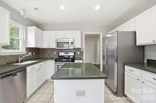 11323 Laurel View Dr, Charlotte, NC 28273 - Photo 11