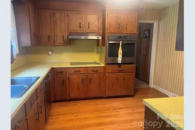 8806 Crestwood Drive, Mount Pleasant, NC 28124 - Photo 11