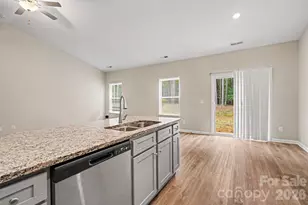 1029 Culver Spring Way, Charlotte, NC 28215 - Photo 5
