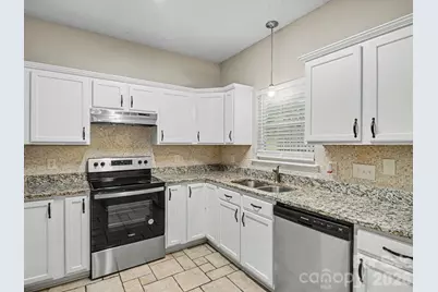 7524 Grabill Drive, Charlotte, NC 28269 - Photo 9