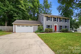 8211 Mahogany Dr, Charlotte, NC 28227 - Photo 3