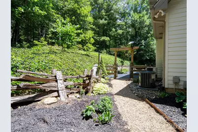 103 Woodburn Drive, Swannanoa, NC 28778 - Photo 35