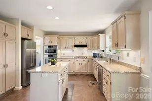 129 Forest View Dr, Flat Rock, NC 28731 - Photo 15